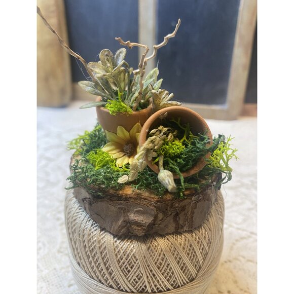 Handcrafted Crochet Garden Pin – Vintage-Inspired Cottagecore Decor - Picture 6 of 6